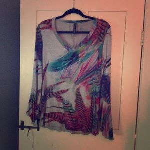 Colorful feather-print woman’s top